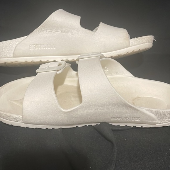 Girls crocs and Birkenstocks selling together - Picture 4 of 6